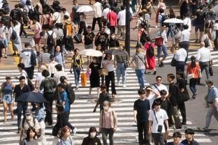 ?浓眉：我跟詹姆斯说你不能再破纪录了 你每次都里程悲